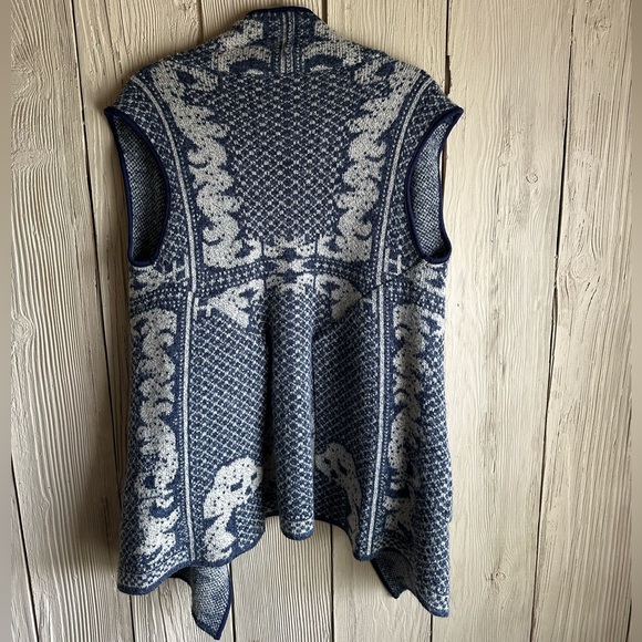 Yaira Boho Waterfall Open Sweater Cardigan Vest - Picture 2 of 4